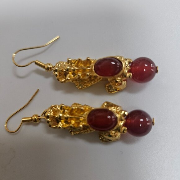 pixlu feng shui red agate earrings gold tone stainless steel in box never worn - Picture 2 of 4
